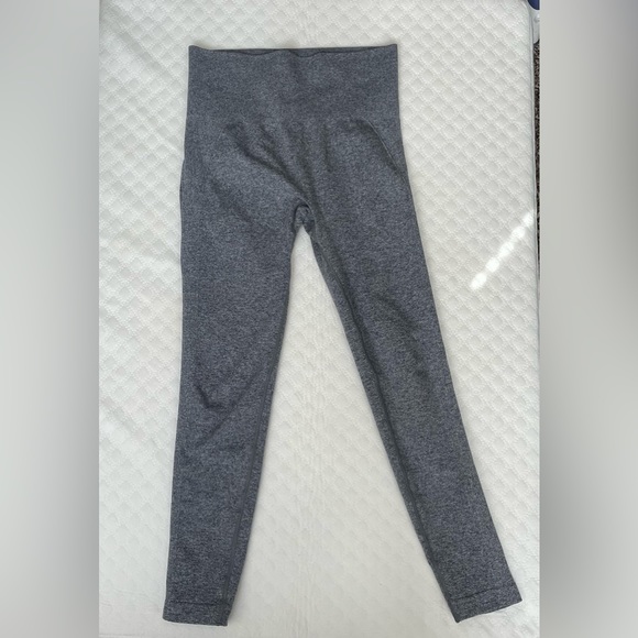 Women’s Gray leggings size small - Picture 1 of 3